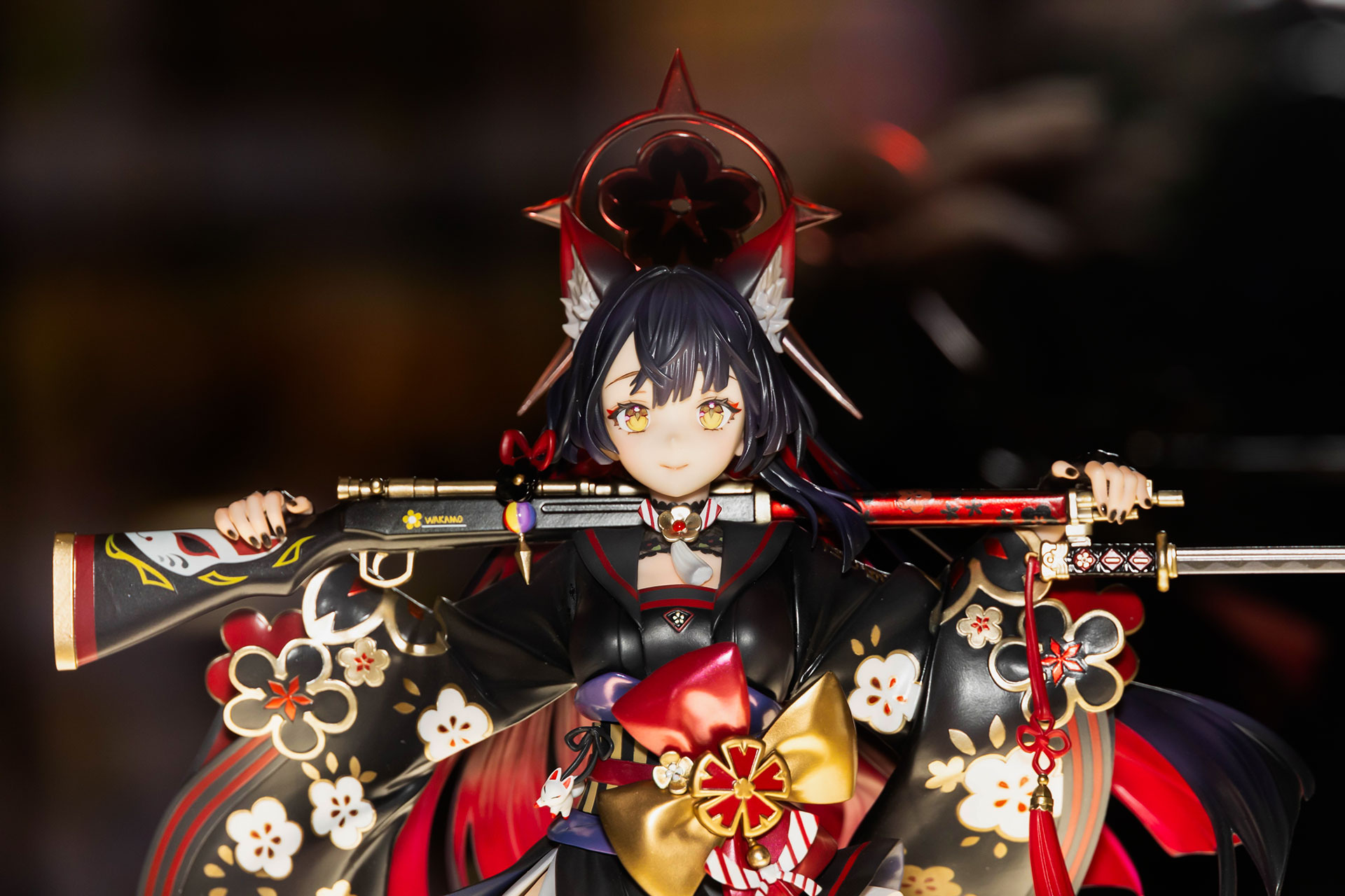 武器を持つ姿も個性的である