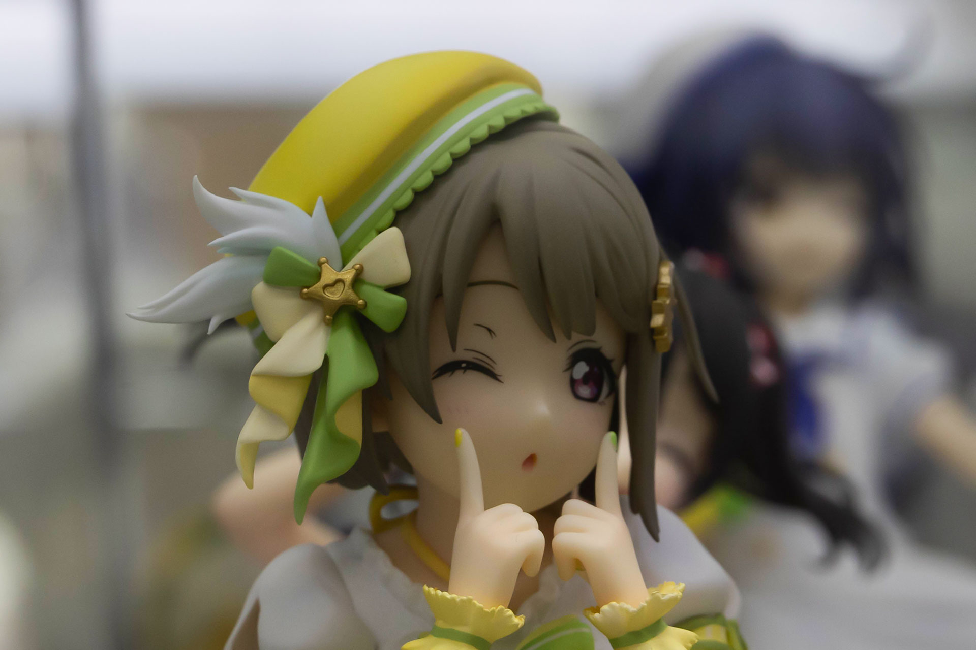 ネイルもしっかり衣装と同じ色に塗られている