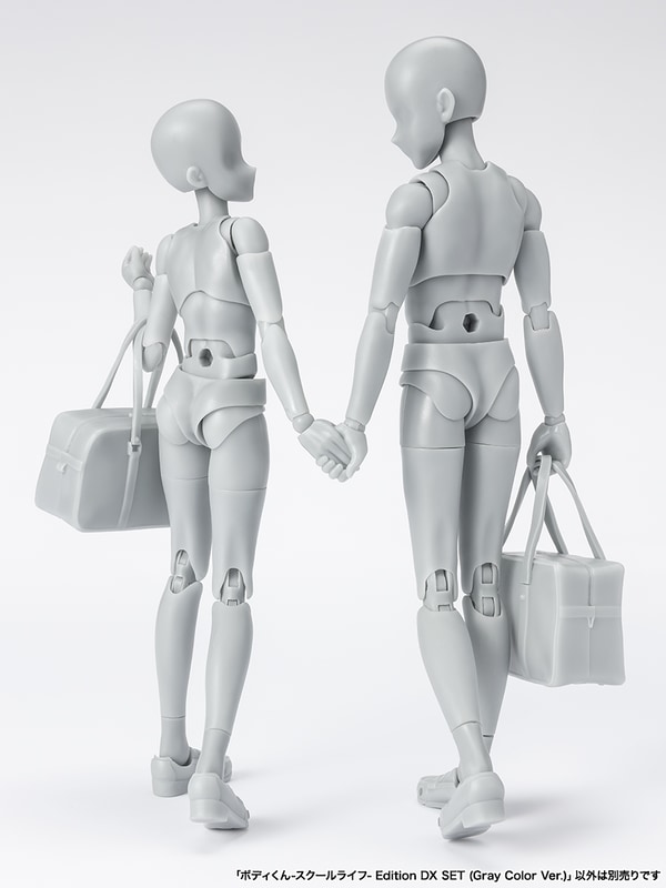 手をつなぐための手首パーツが付属する