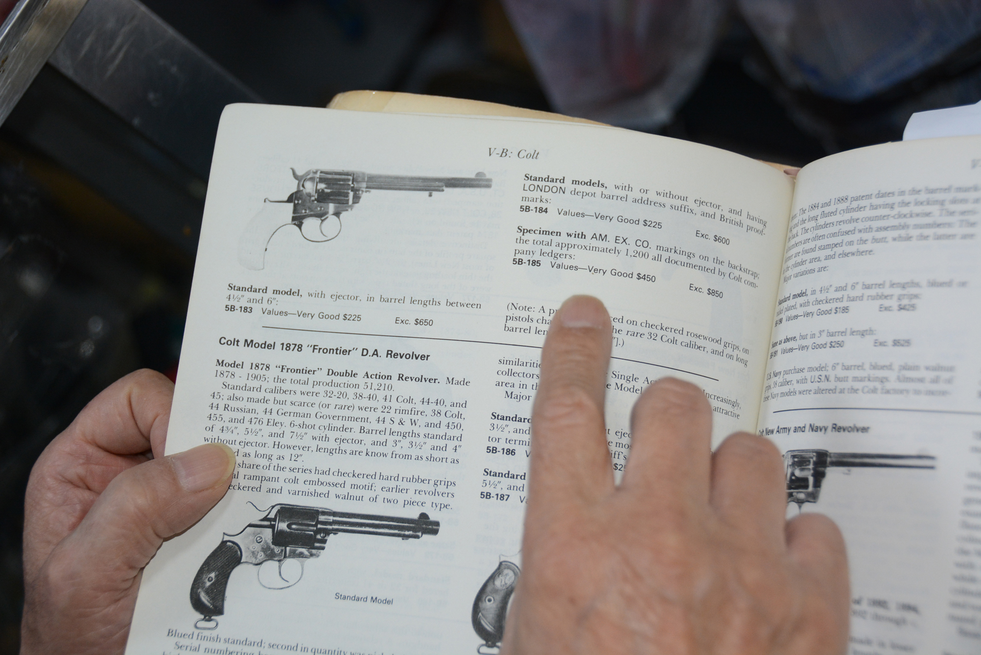 色んなバージョンの目安となる値段が記されている