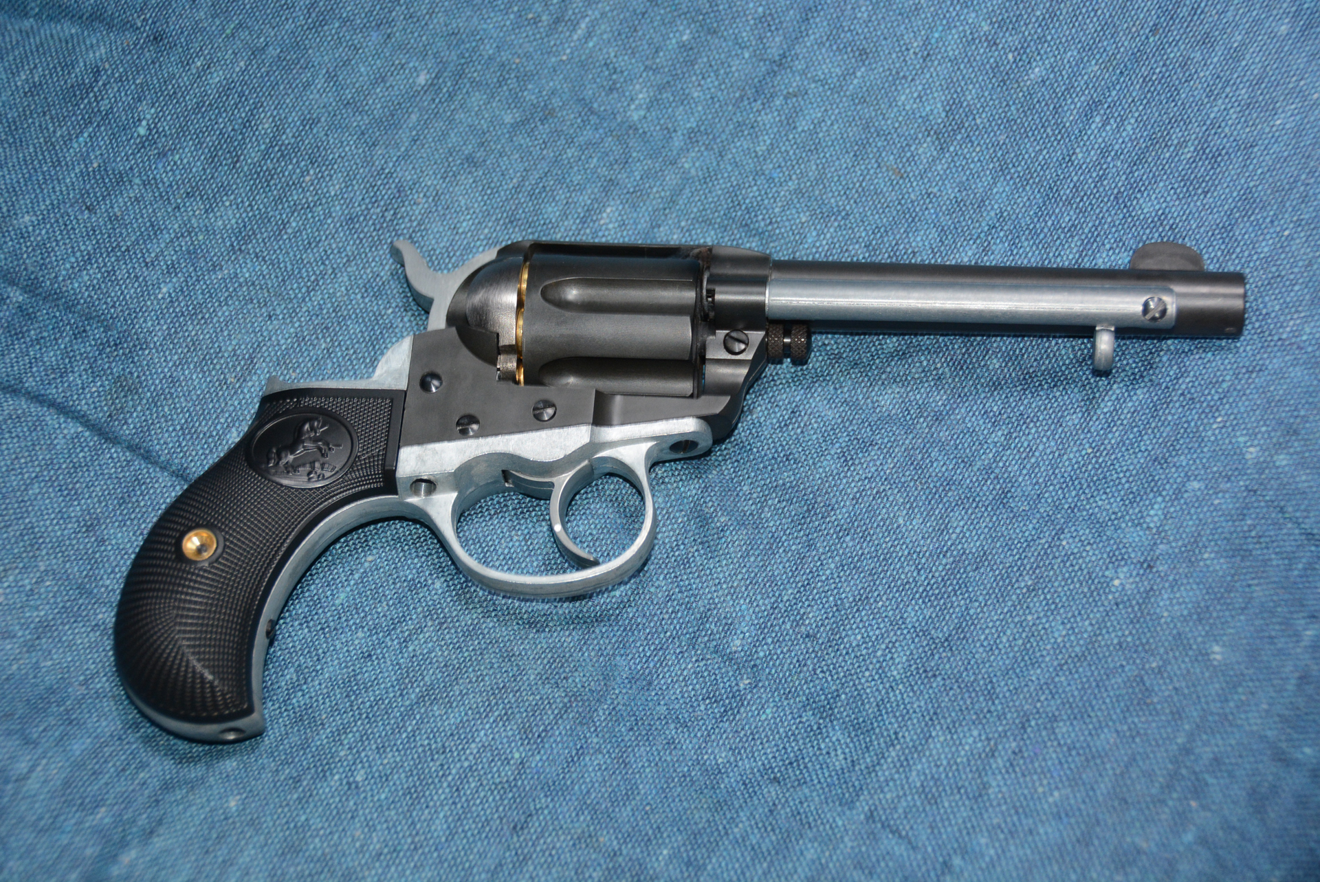 今回試作品を撮影した。使用パーツはすべて製品版と同じものだ