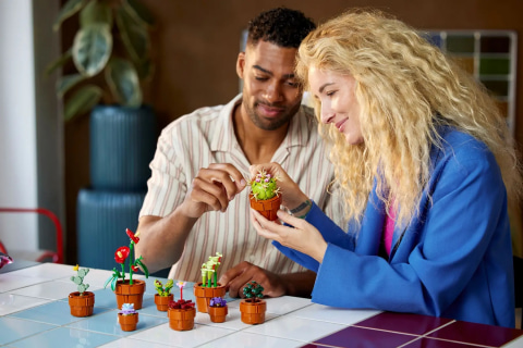 LEGO「観葉植物」と「自然史博物館」予約受付中。プレゼントにも