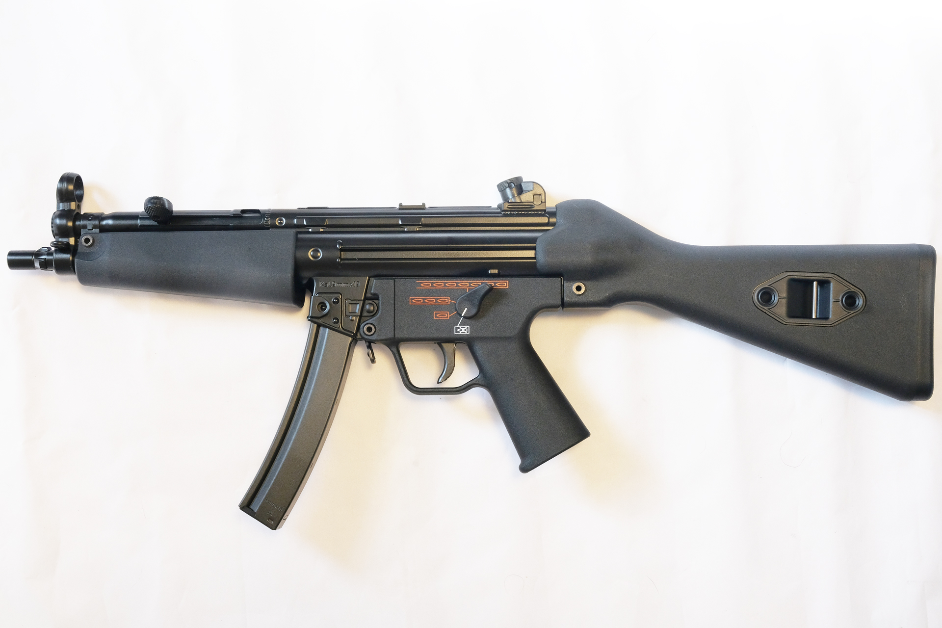 モデル・リラさん