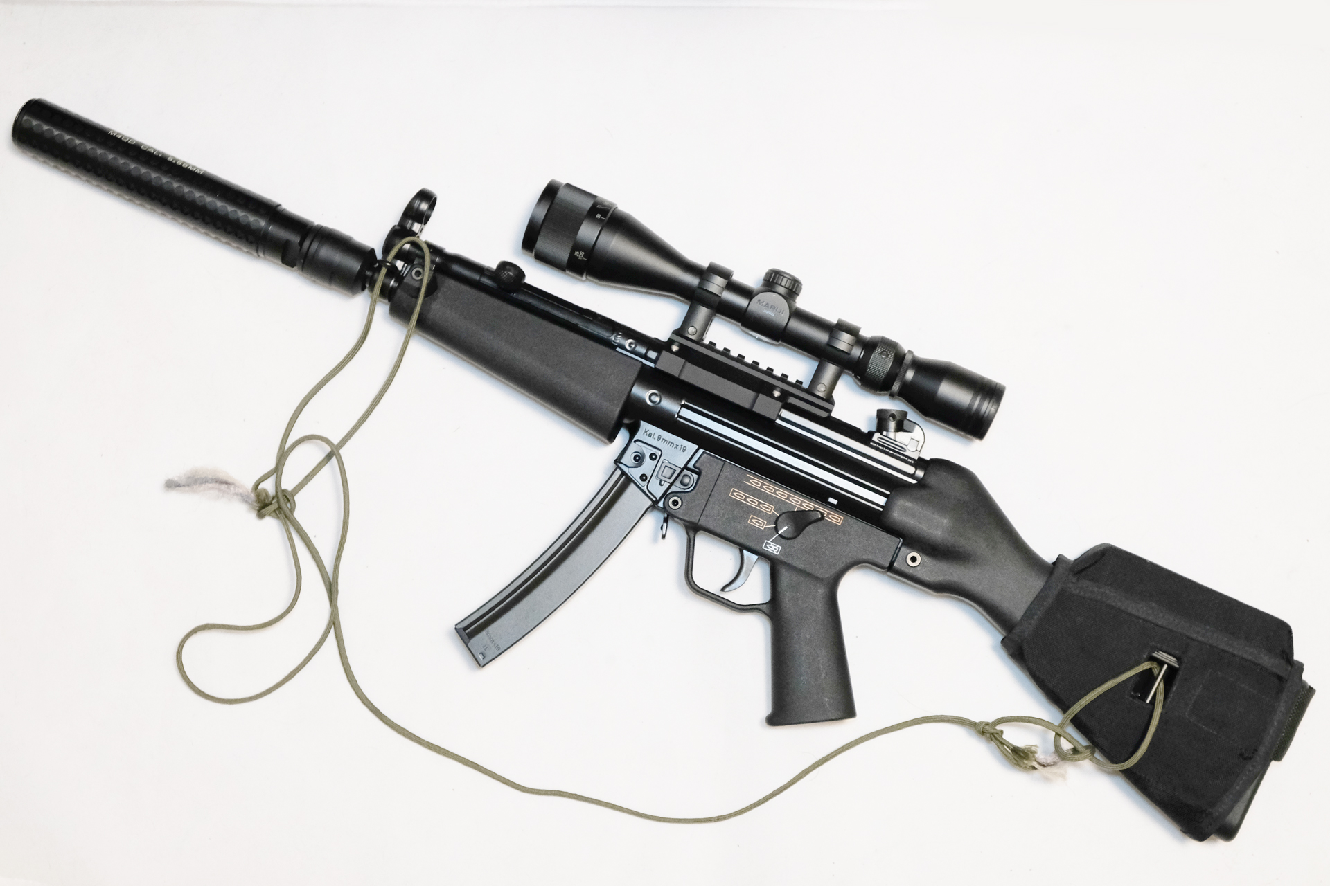 ズームスコープ、ナイツタイプサイレンサー等でスナイパー風に