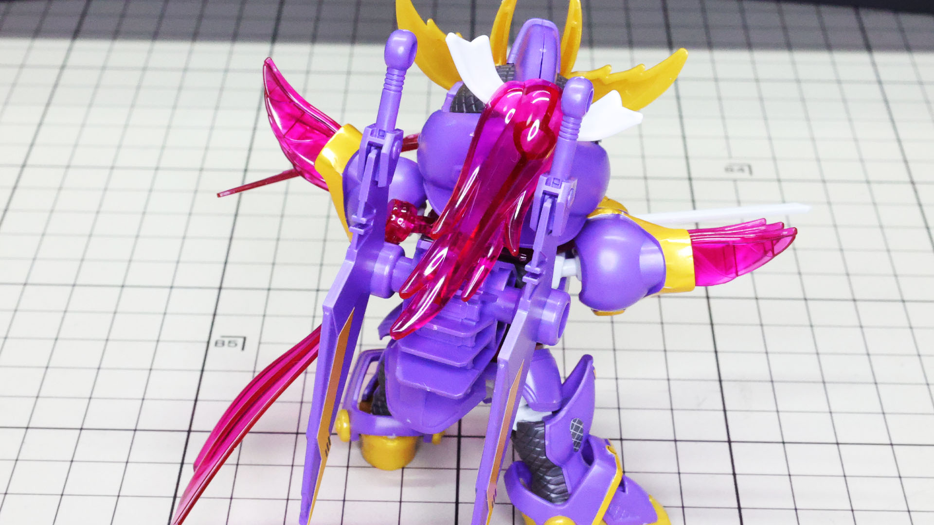 こちらはCSスタイルのフレーム。後ほど組付けます