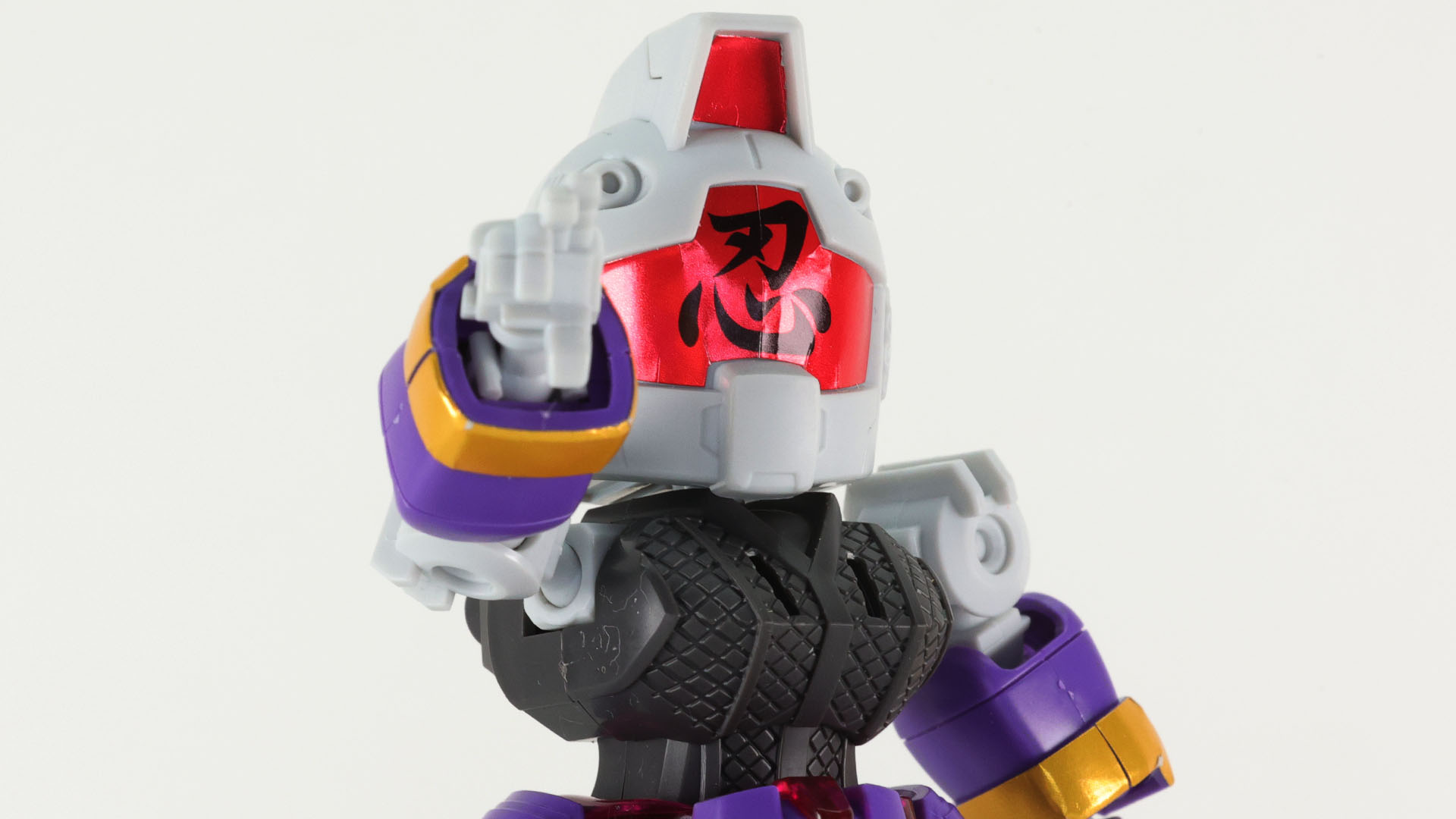 頭が違うだけでこうもイメージが変わるとは……