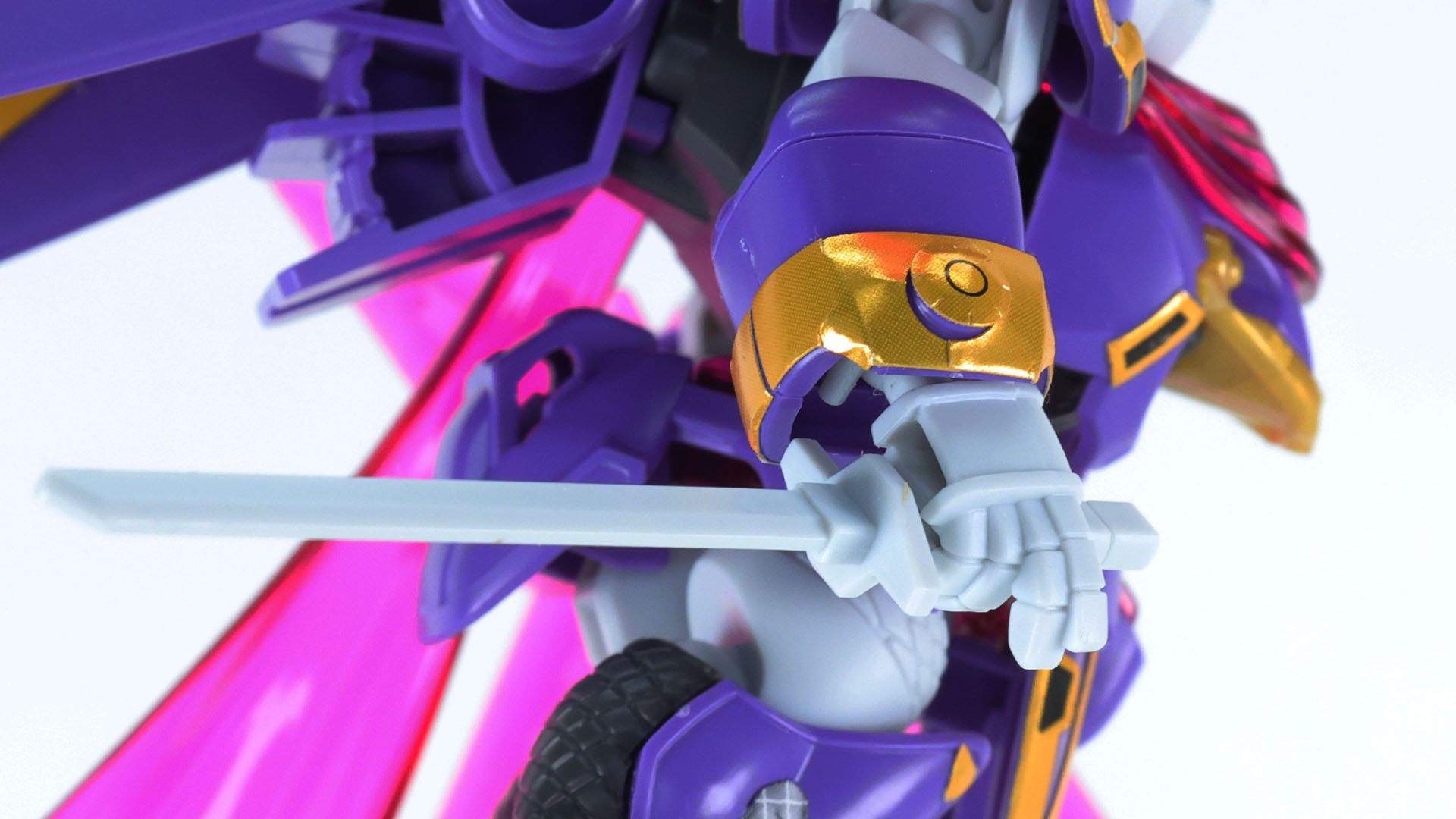 忍者チックな表情のついたハンドパーツ