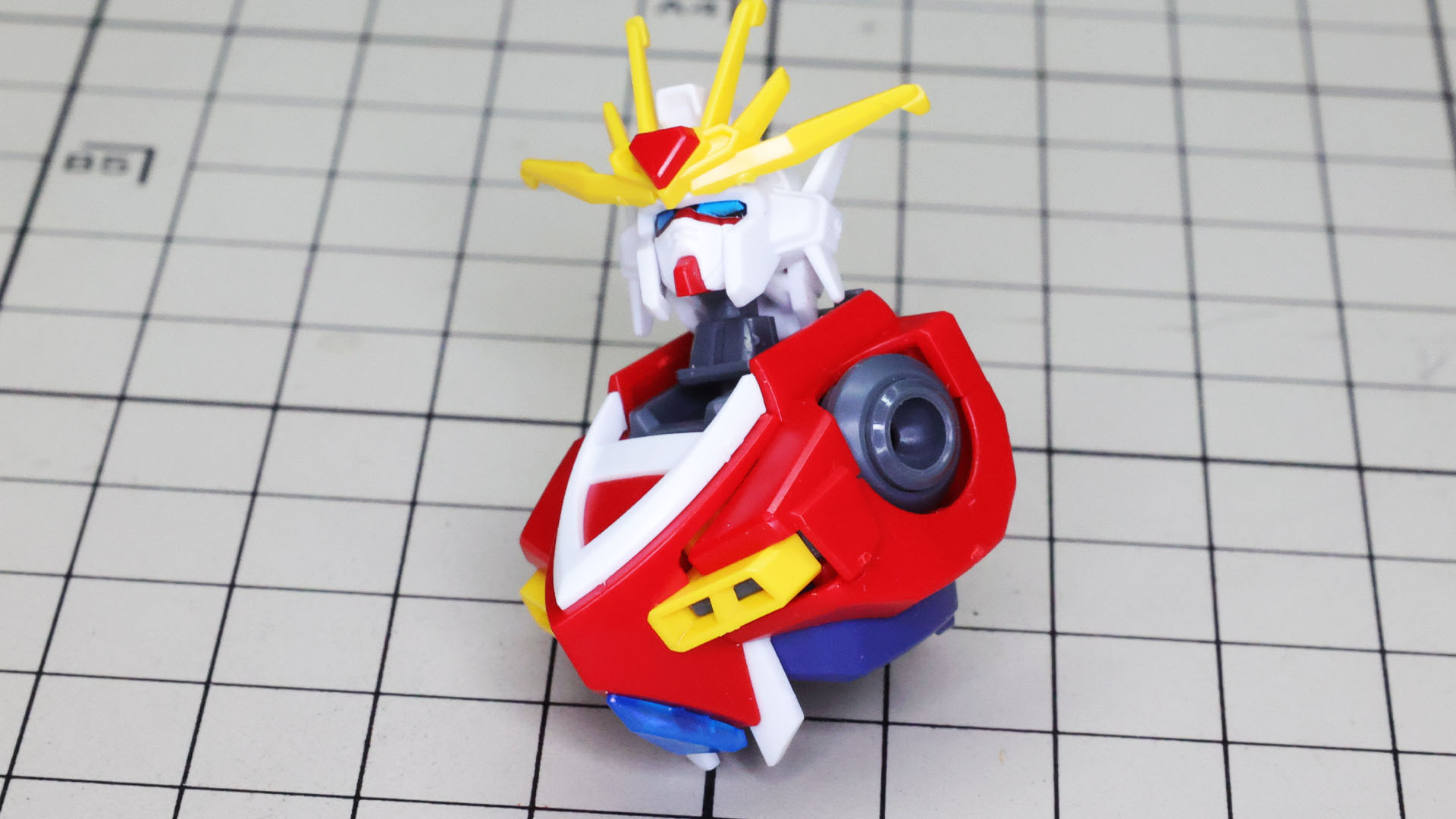 頭部とドッキング、首の関節は相当の可動域を持っています