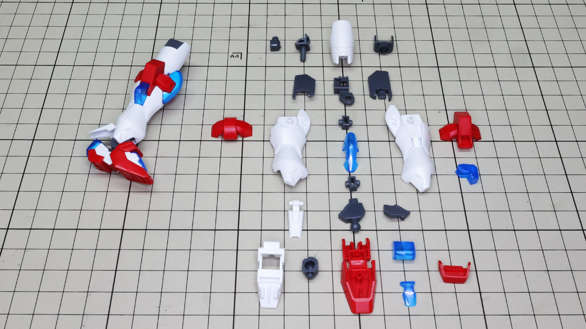 とてもカラフルなパーツ割りで設定そのままの組みあがりが期待できます