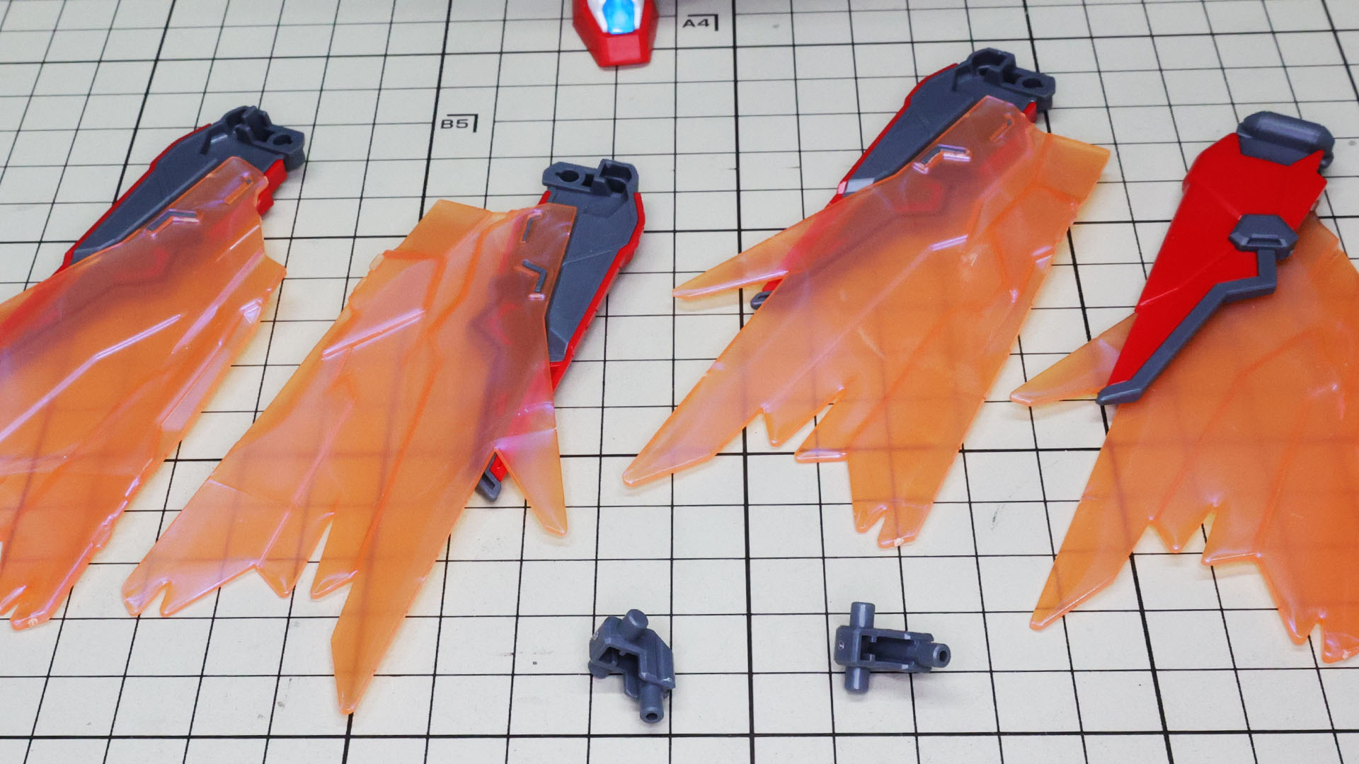 全4枚のマントとすることで「ウイングバーニング威の形」となります