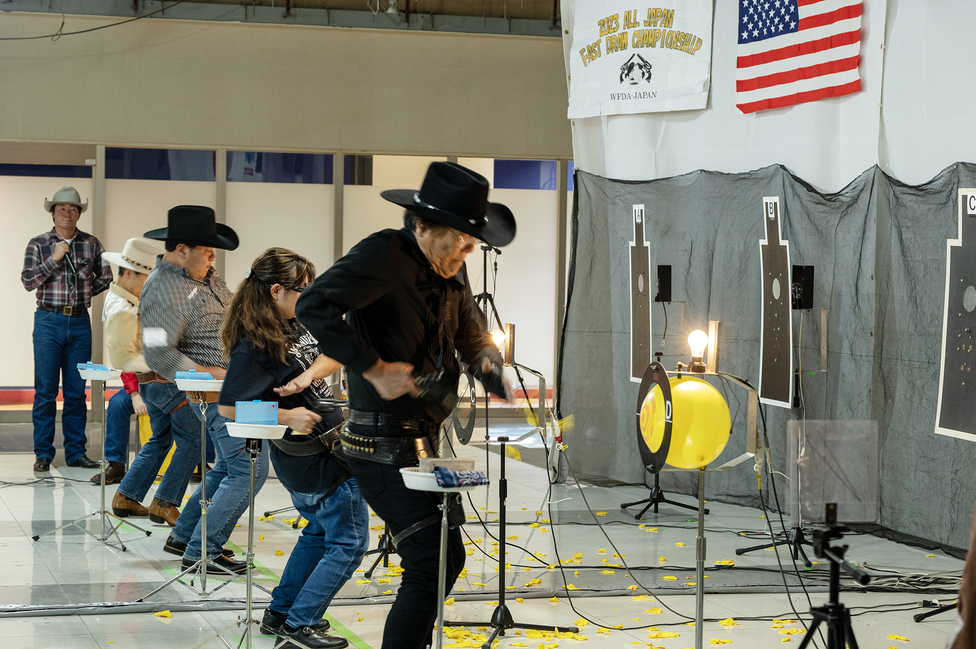 とにかくスピードを目指す人、西部劇のファッションにもこだわる人、おしゃれにキメたい人、銃のカスタムに心血を注ぐ人、それぞれのこだわりが発揮される
