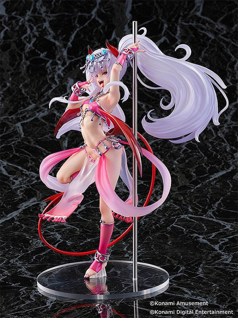 ウイング、「ボンバーガール」より「グリムアロエ」ベリーダンス衣装