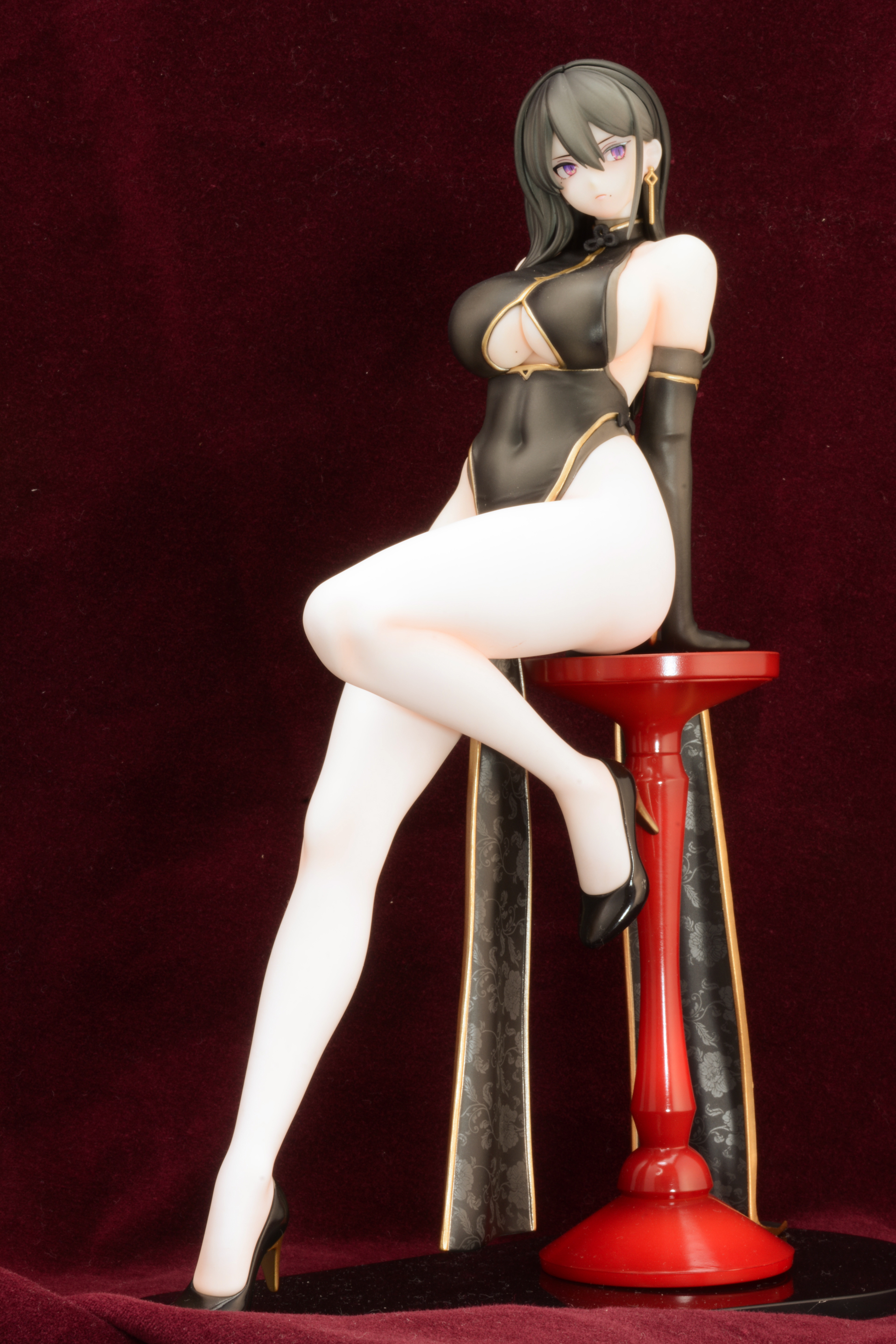 フィギュアを見た瞬間その"足"に目が吸い寄せられる。今回は特にこの足にフォーカスしていきたい