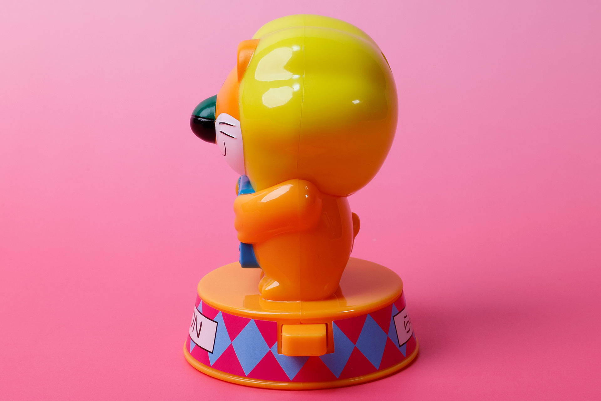 樽の横に付いているのがレバーだ