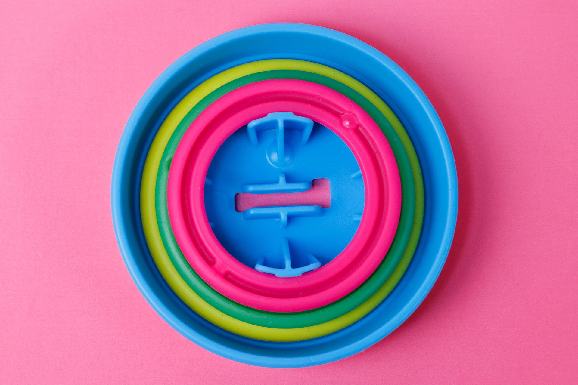 最初に台座から輪っかを取り外しておこう