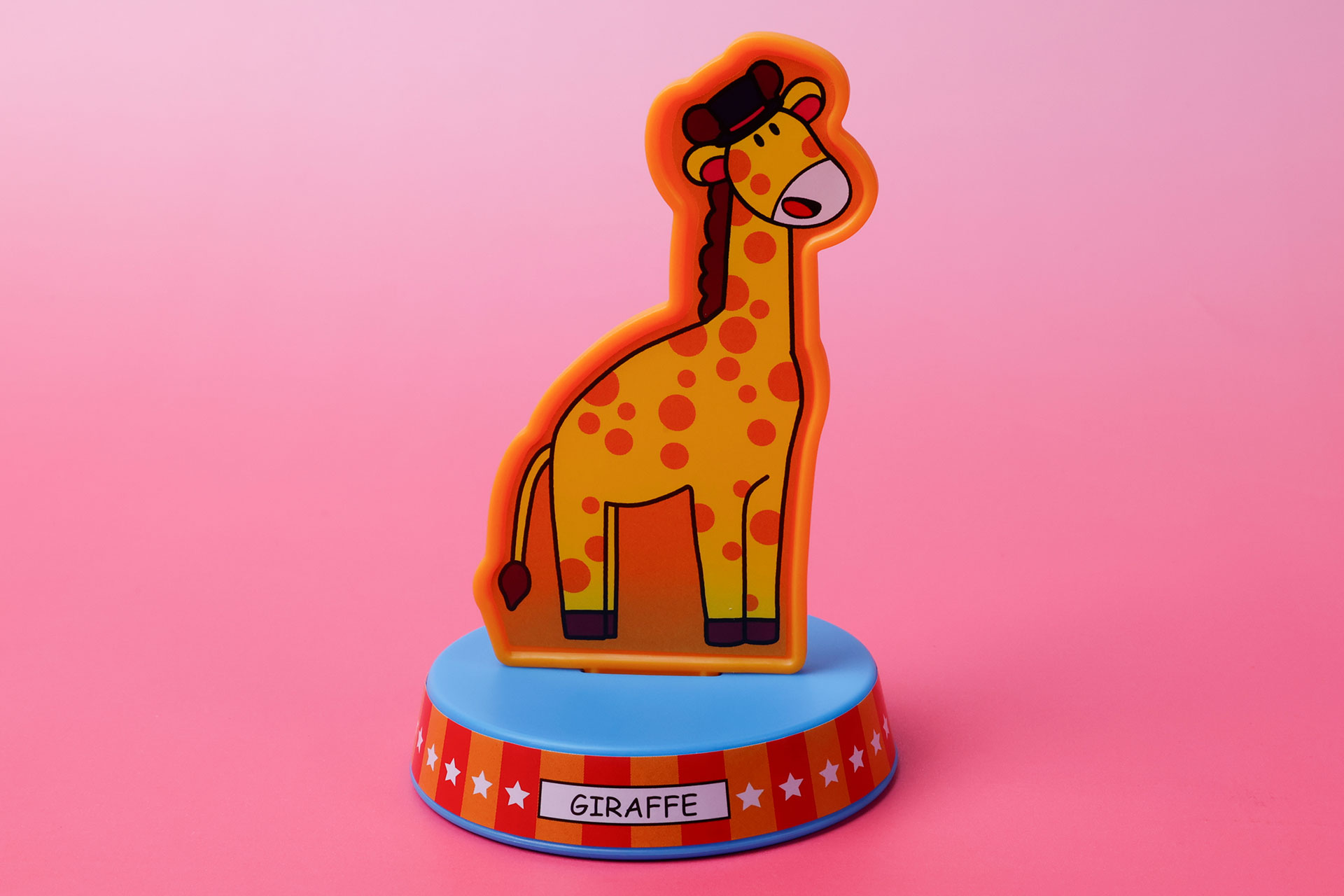 キリンさんのスラリとしたイラストが描かれている