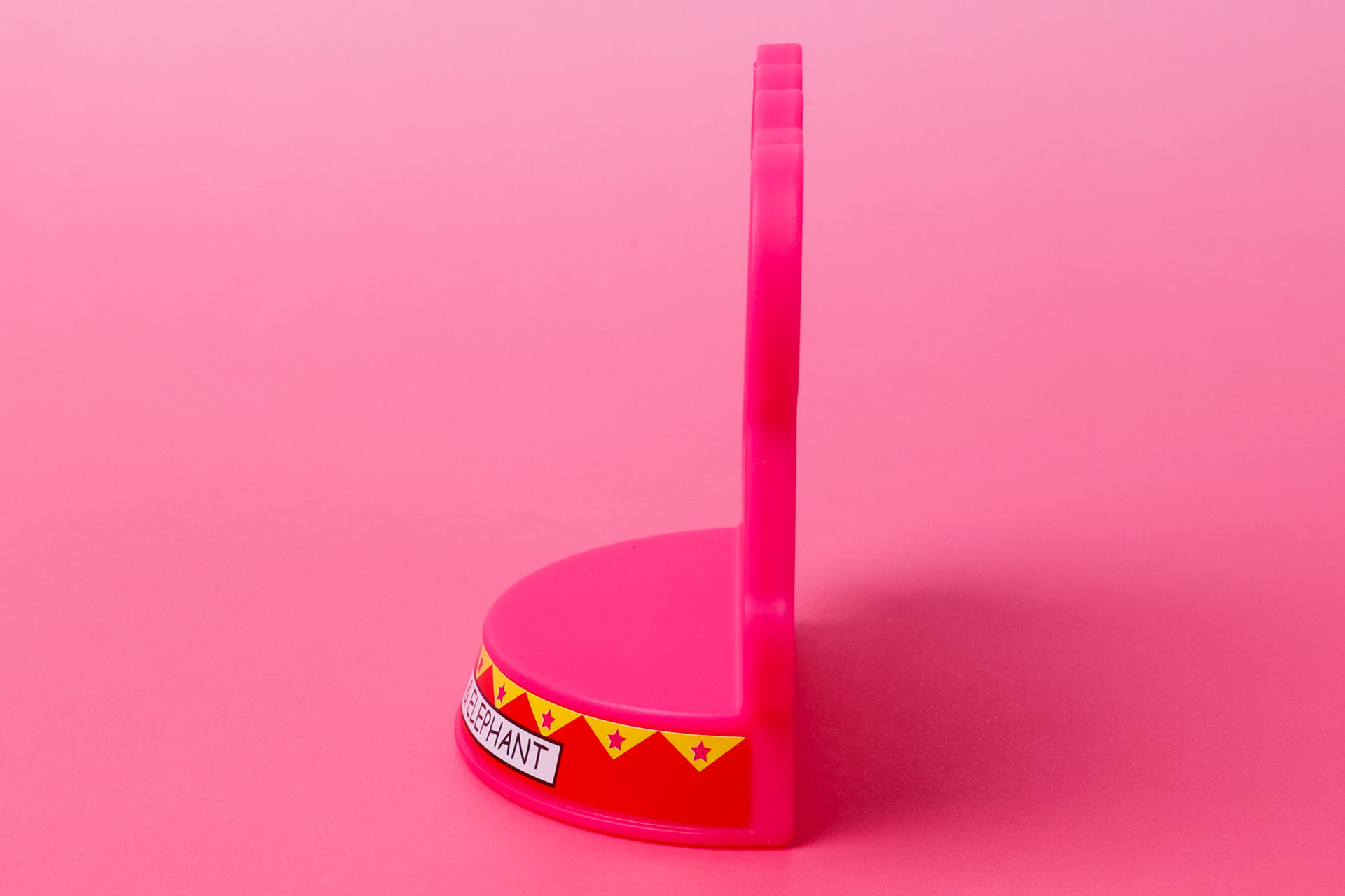 パッケージと同じピンク色が印象的だ