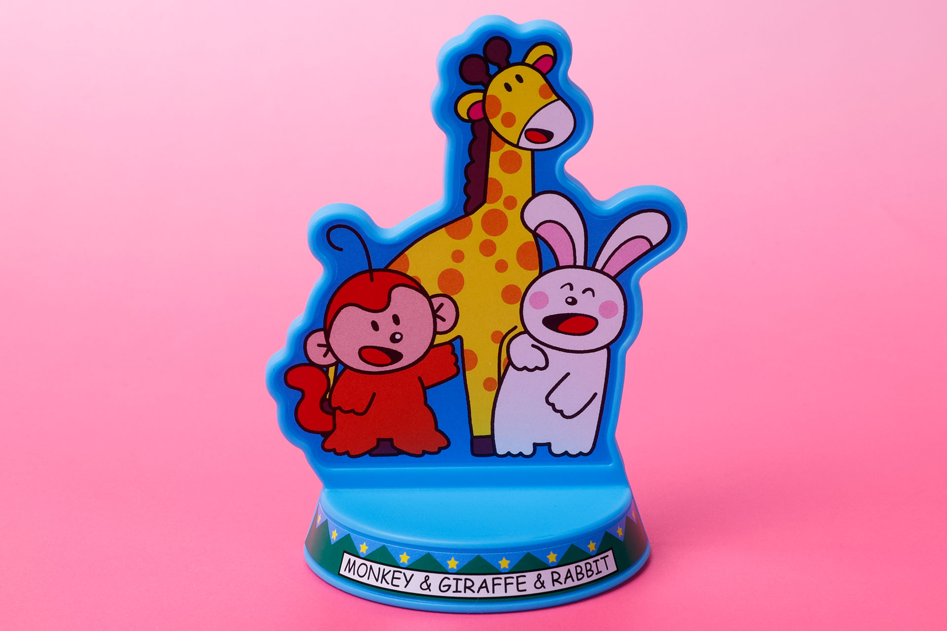 さるさんきりんさん、うさぎさんが描かれたピン