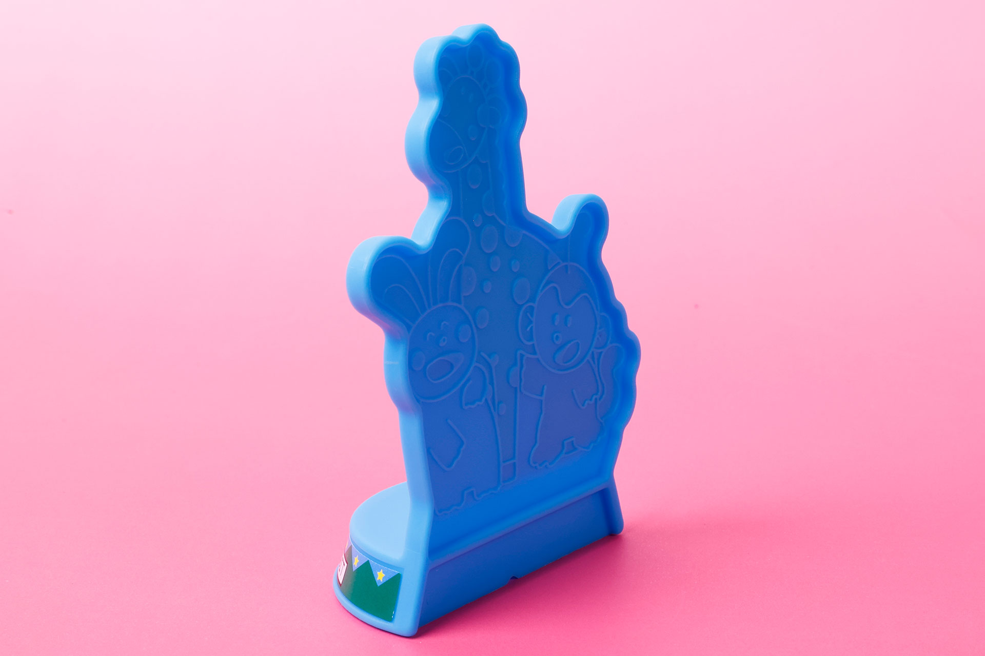 それぞれピンごとに異なる色が付けられている