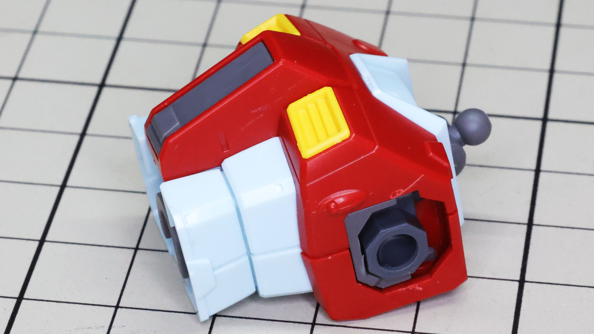 胸部の黄色のダクトも組み込みました