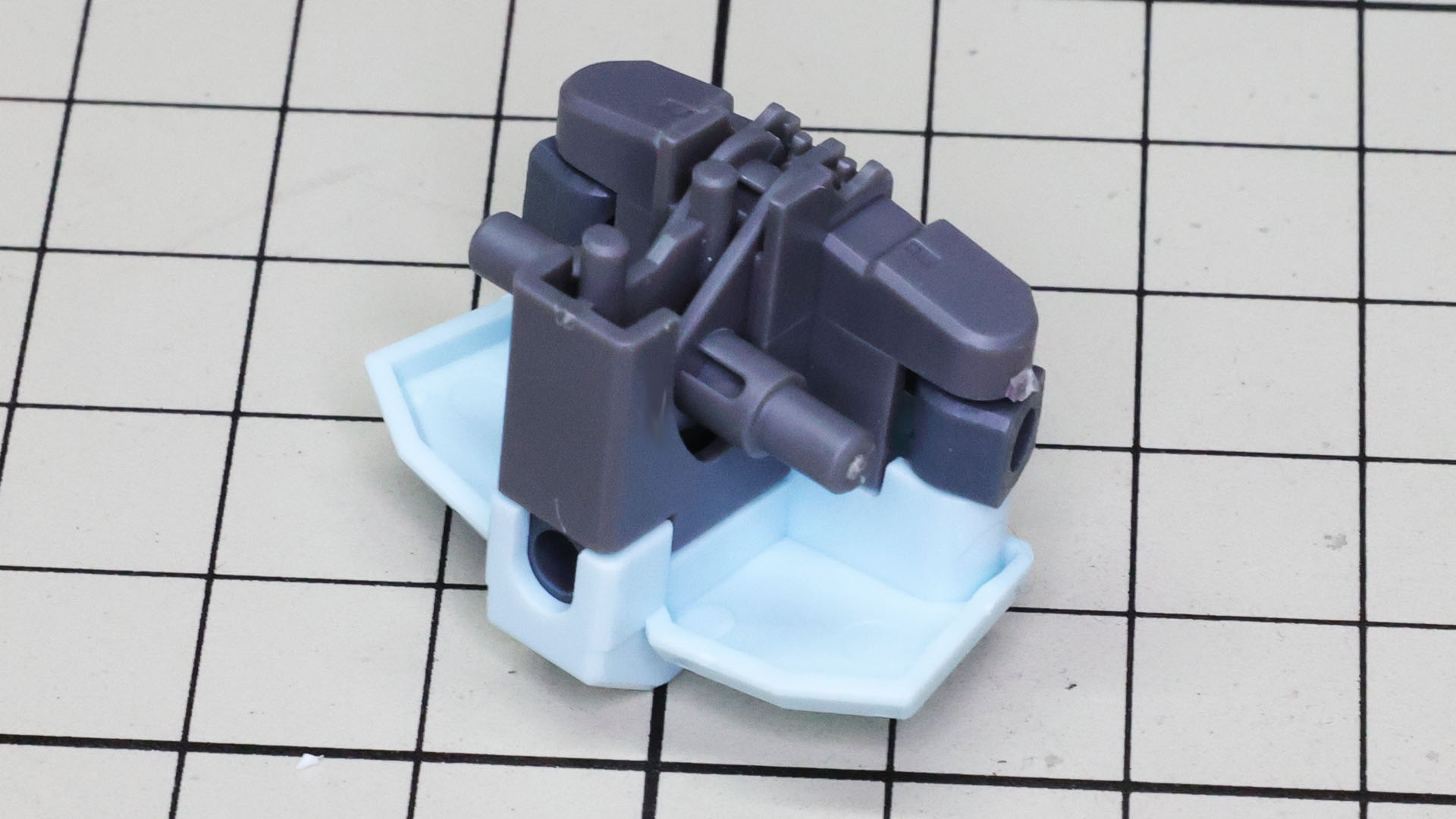 股関節は左右同時の前後スイング機構を持っています