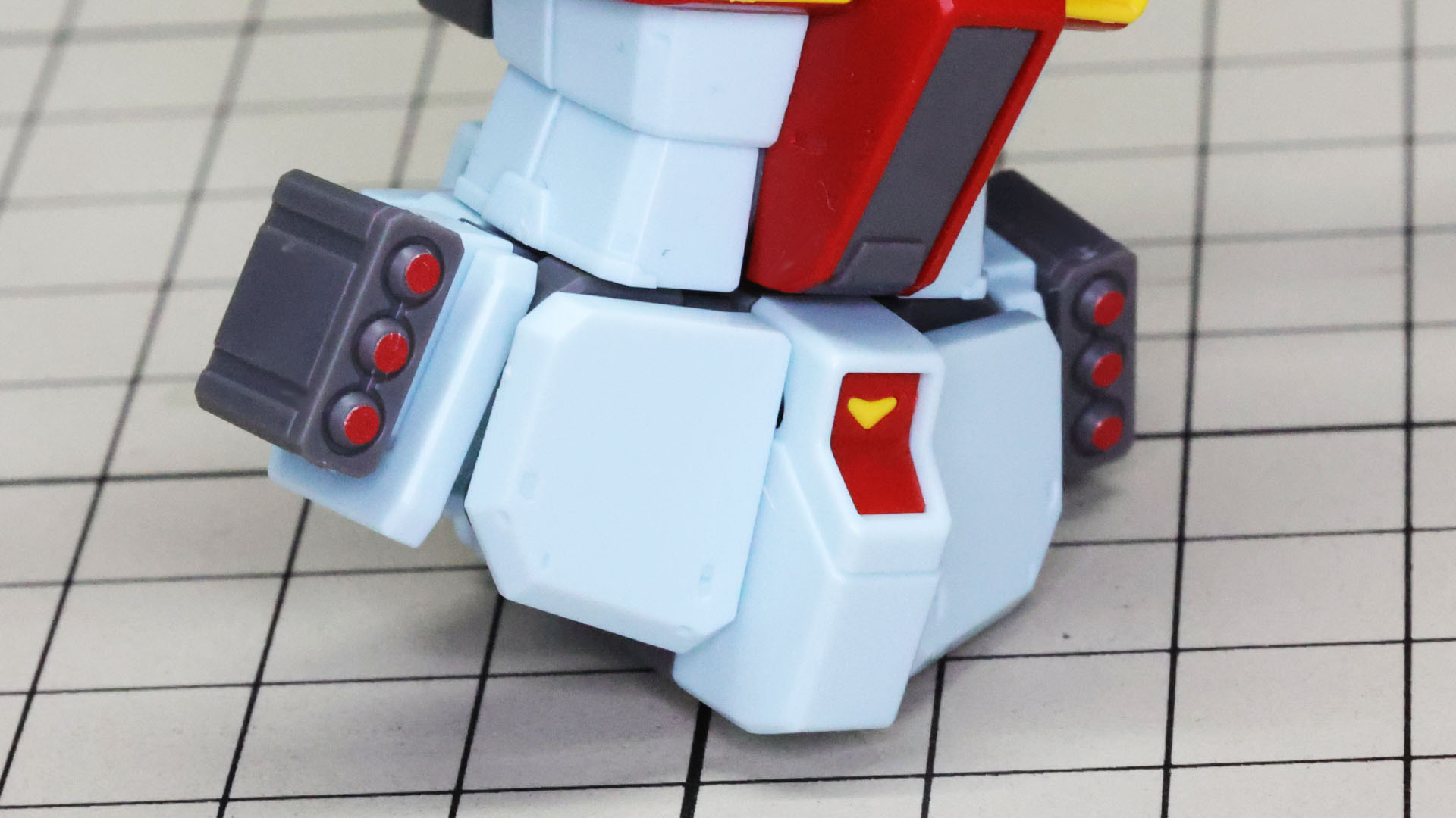 ミサイルポッドが装着されたボディ。これはかっこいいですね