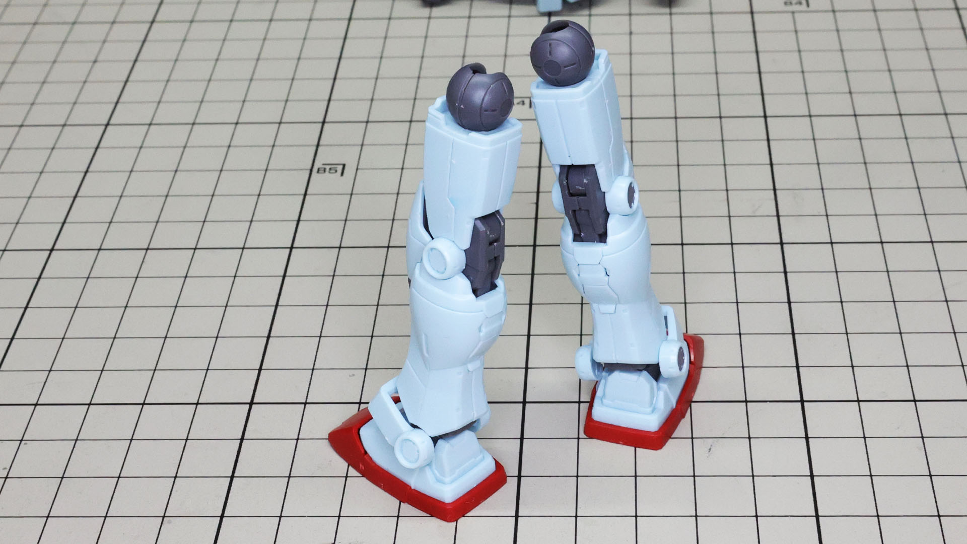 テスト可動させるとオリジンHGシリーズのすばらしい可動性能を堪能できます