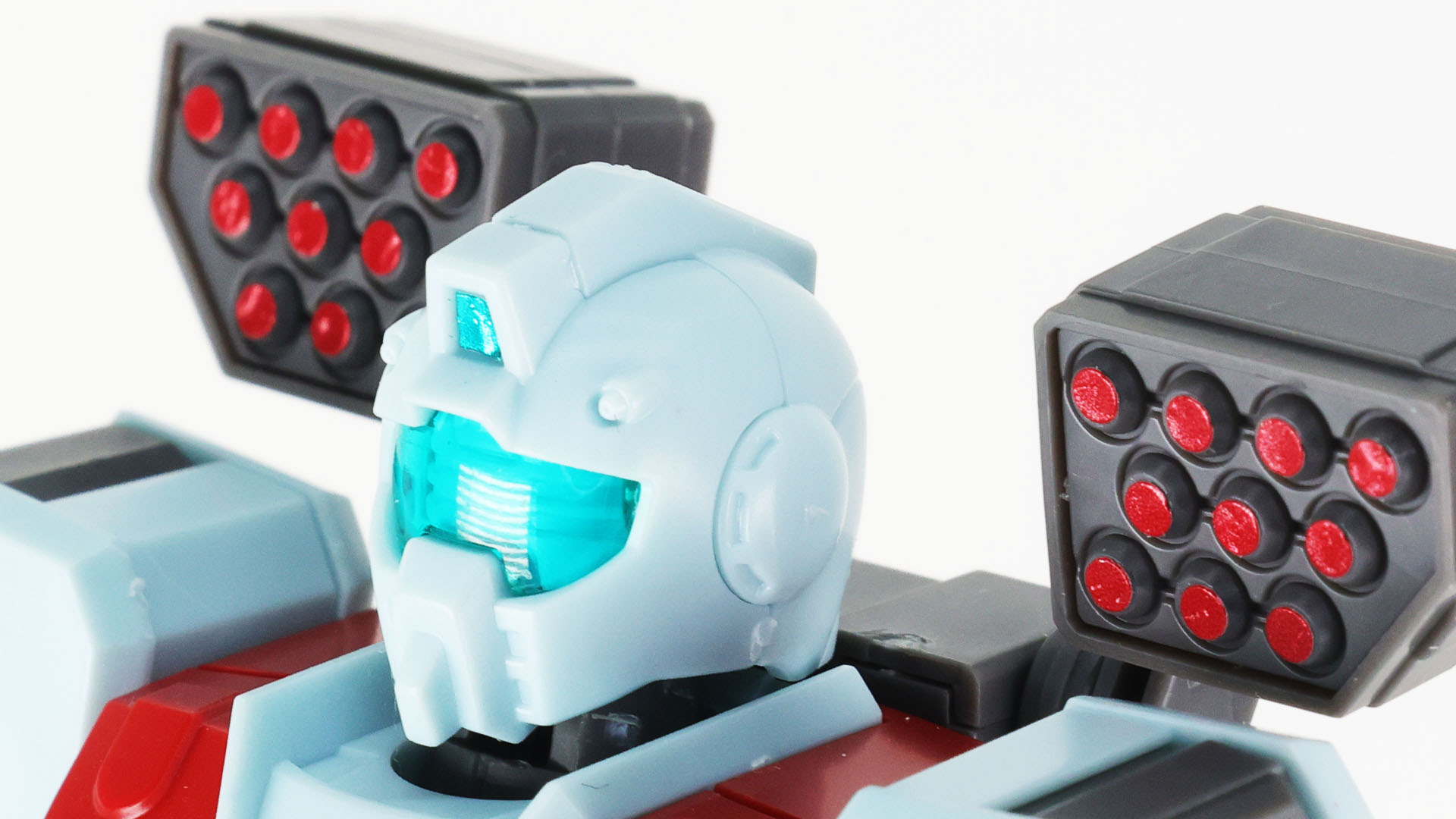RX-78ガンダムとほぼ同じラインの脚部