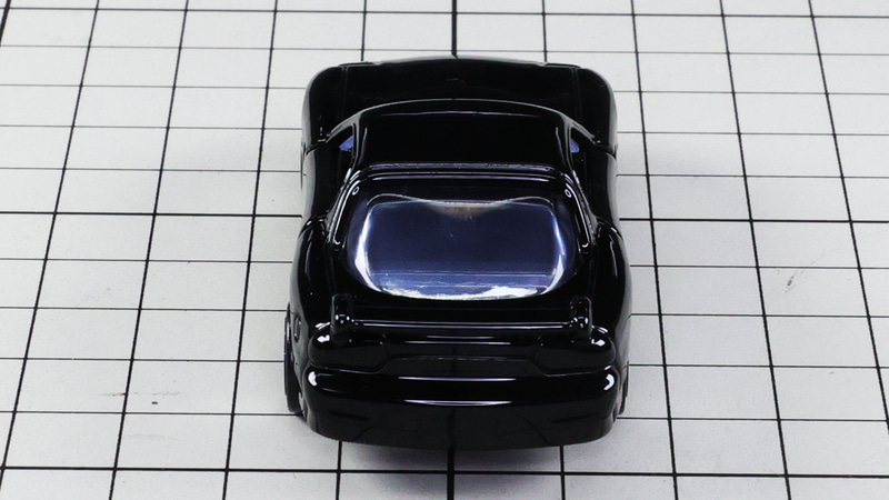 リア：後ろから見てもやっぱりセクシーなラインです