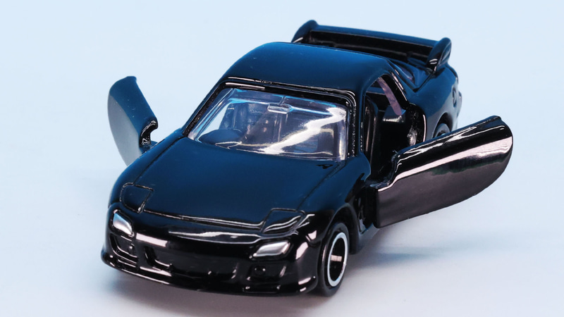 左右ドア開閉アクションを持っています