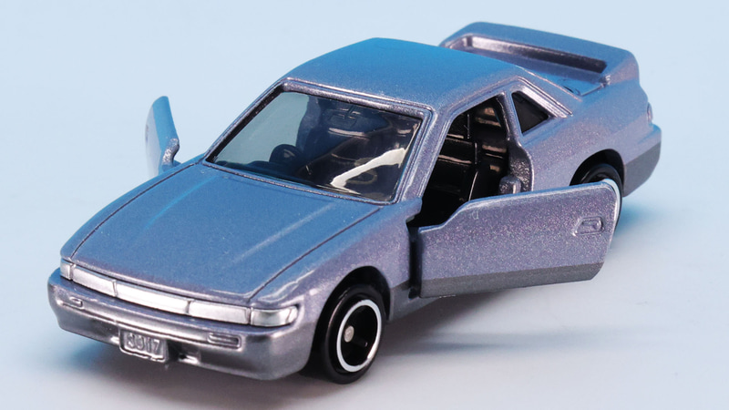 左右ドア開閉アクションを持っています