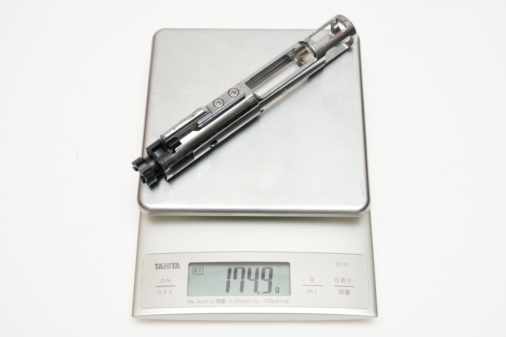 ボルトの実測重量は174.9g