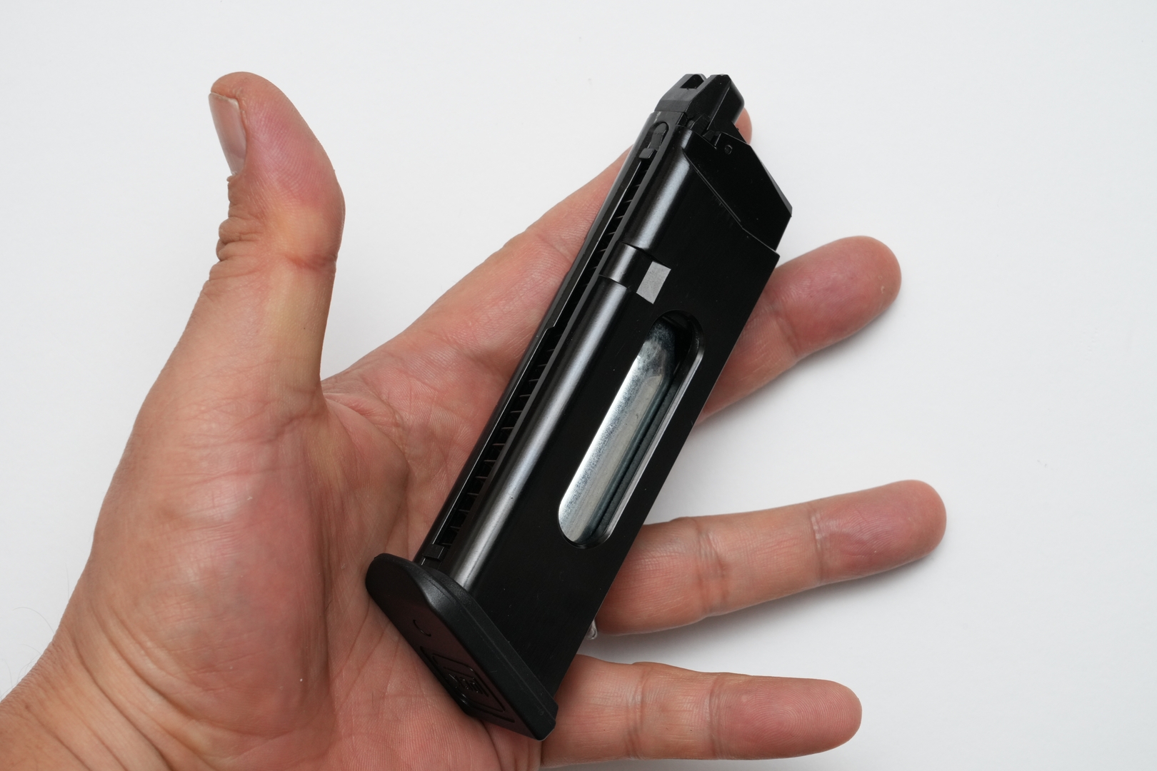 準備完了。あとはBB弾を詰めるだけだ