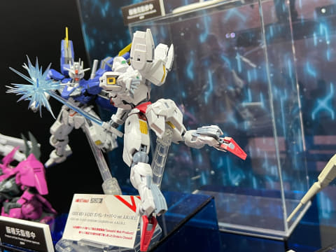 ガンダム 水星の魔女」終盤の機体が「ROBOT魂」シリーズで多数展示