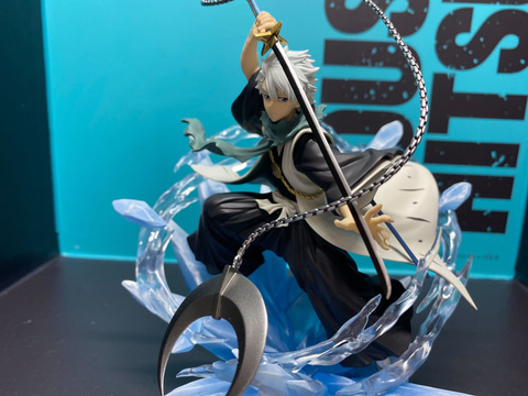 Mihawkさん専用ブリーチ黒崎一護と日番谷冬獅郎セットガレージキッドフィギュア BLEACH -千年血戦篇-」より黒崎一護と日番谷冬獅郎がフィギュア