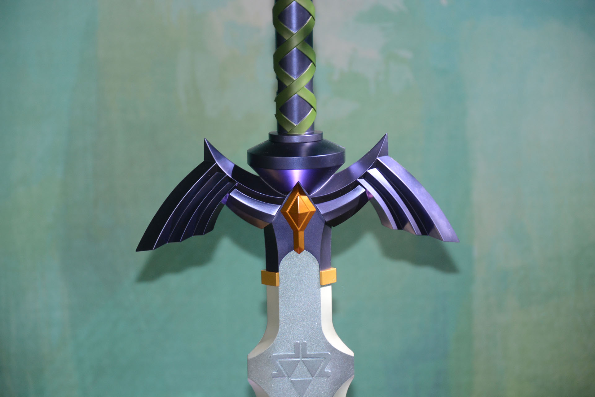 会場では触れないが、手に持ってみたくなる質感だ。重量感も追求したいとのこと