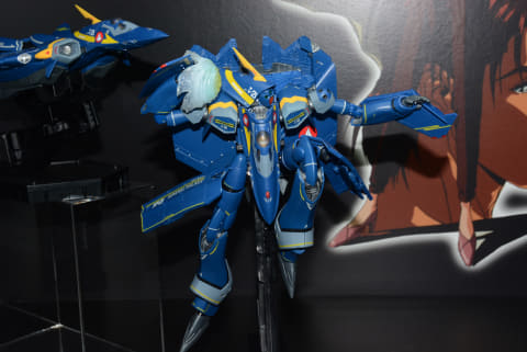 DX超合金 YF-21」はいよいよ発売へ向けての最終調整！ マッシブな