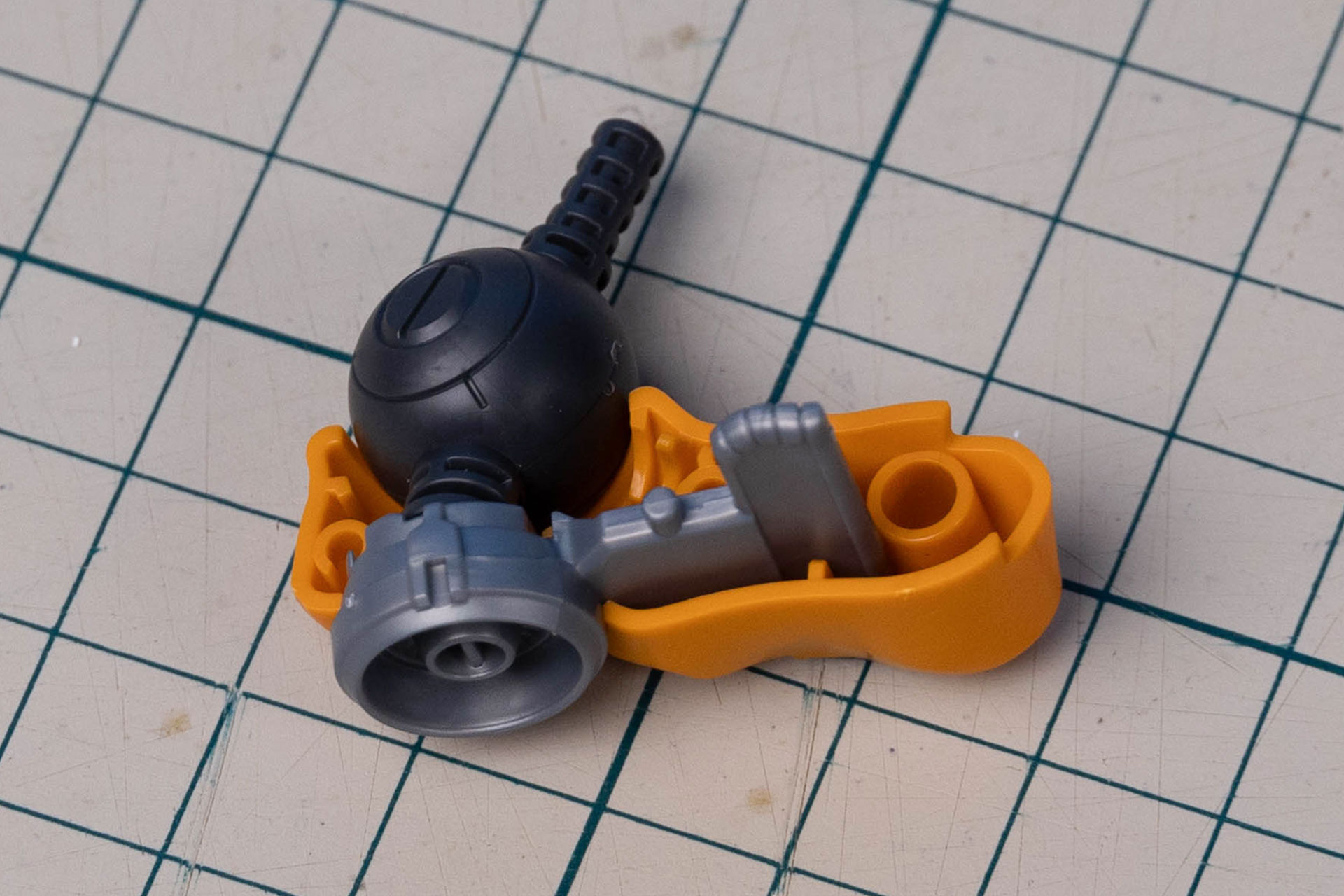 足首も稼働しやすい構造になっているのがわかる