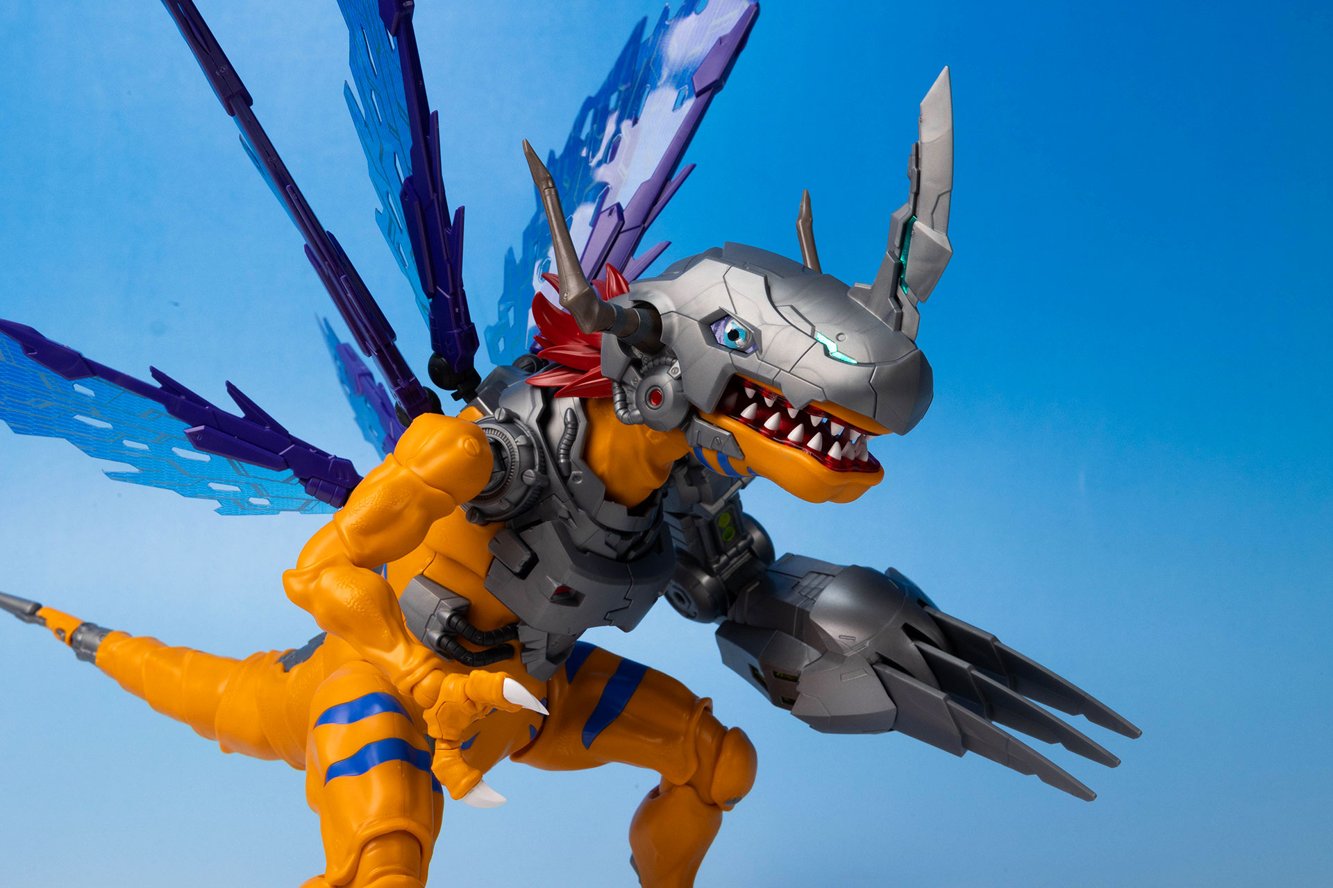 メカっぽいところや3Dメタリックシールがいいアクセントになっている