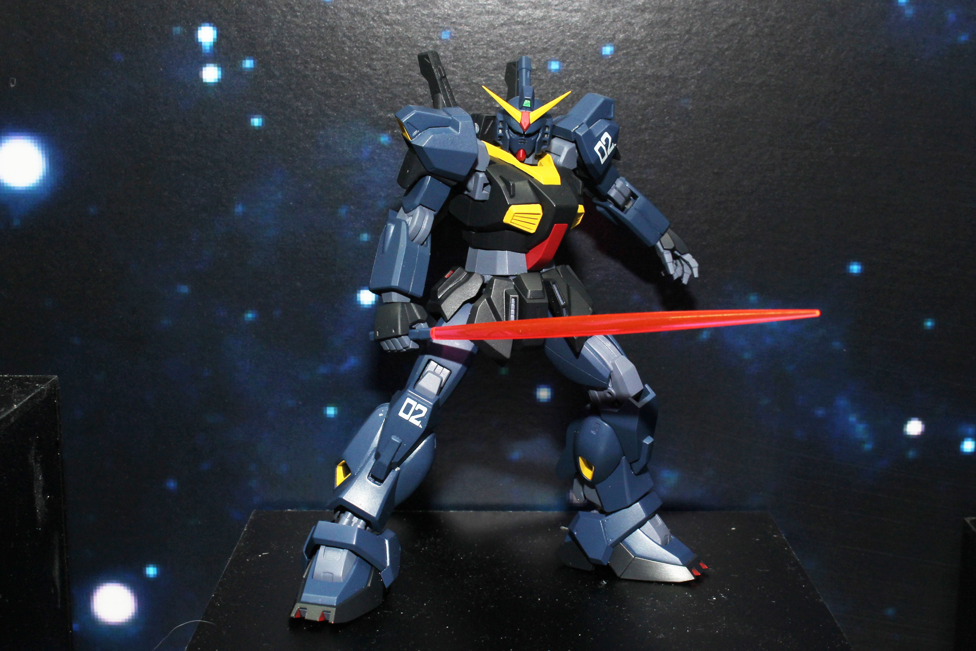 パーツの差し替えで1号機から3号機までを再現できるコンパーチブル仕様だ