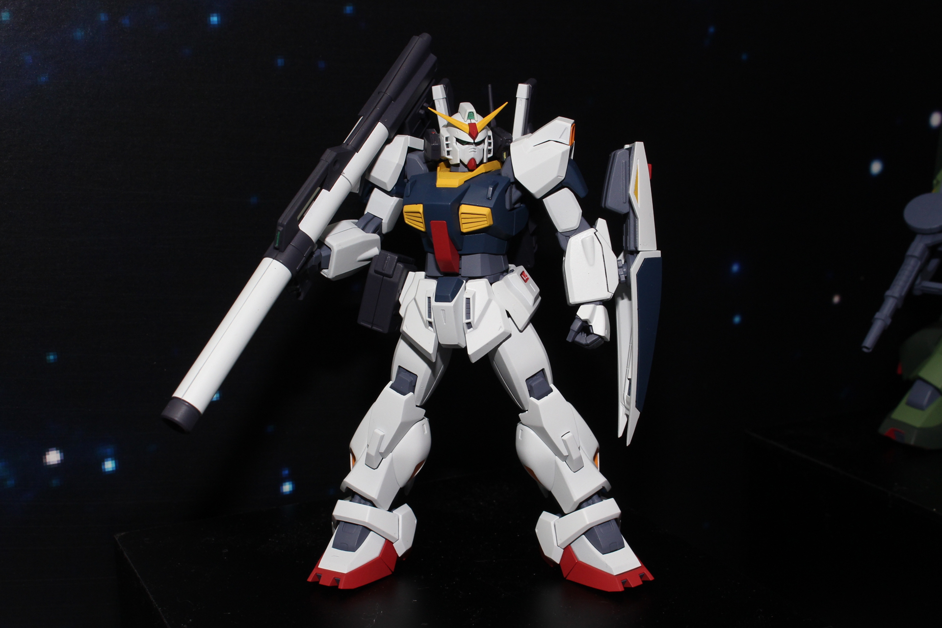 「ROBOT魂 ＜SIDE MS＞ RX-178 ガンダムMk-II（エゥーゴ仕様） ver. A.N.I.M.E.」。参考出品。発売日、価格は未定