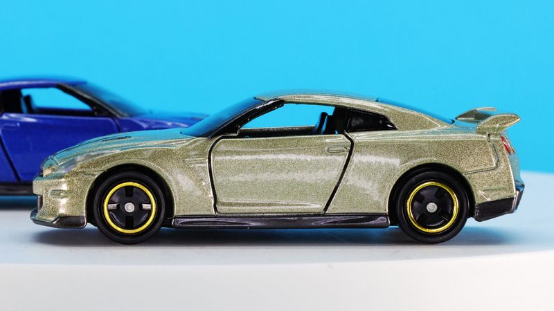 GT-R T-Specにオプションとなるブロンズカラーのホイールをイメージしています