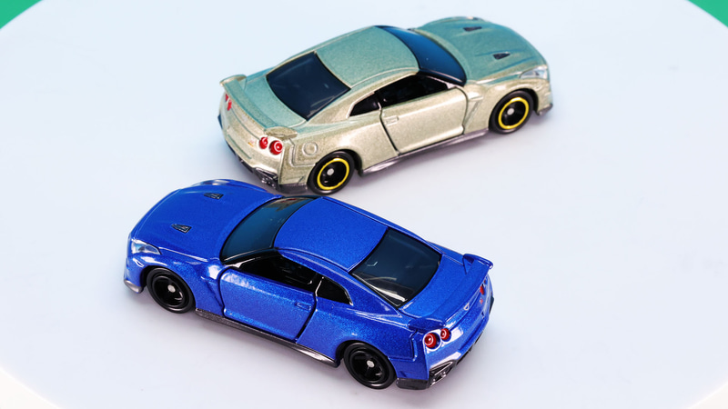 左右ドア開閉アクションが楽しい！