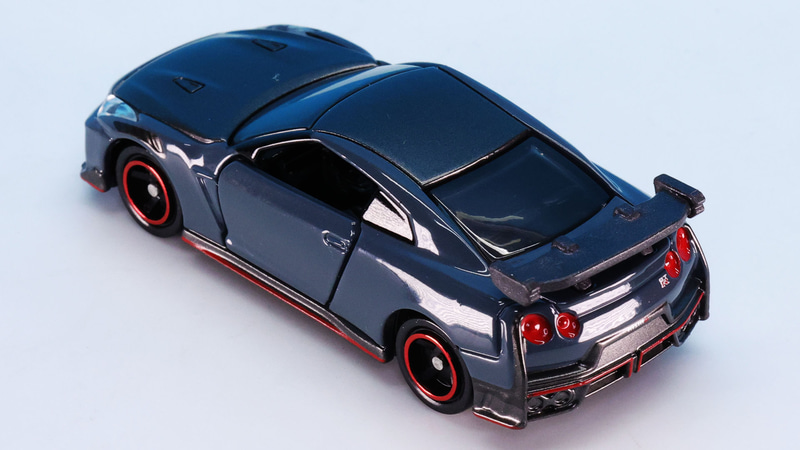 NISMOバージョンも左右ドア開閉可能！