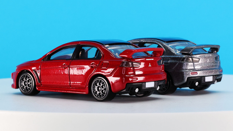 ホイールの形状も完璧！中のディスクまで見えています