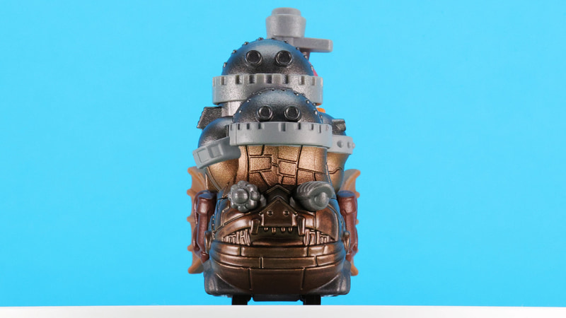 砲台や大きな口がディテールたっぷりで造形されています