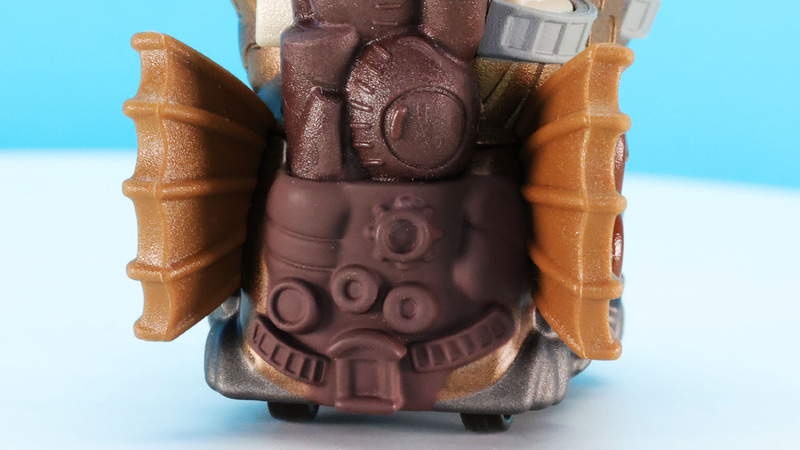 一番後ろには城への出入り口もあります