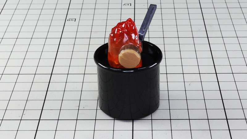 横：鉄鍋のディテールがまさに鉄鍋です