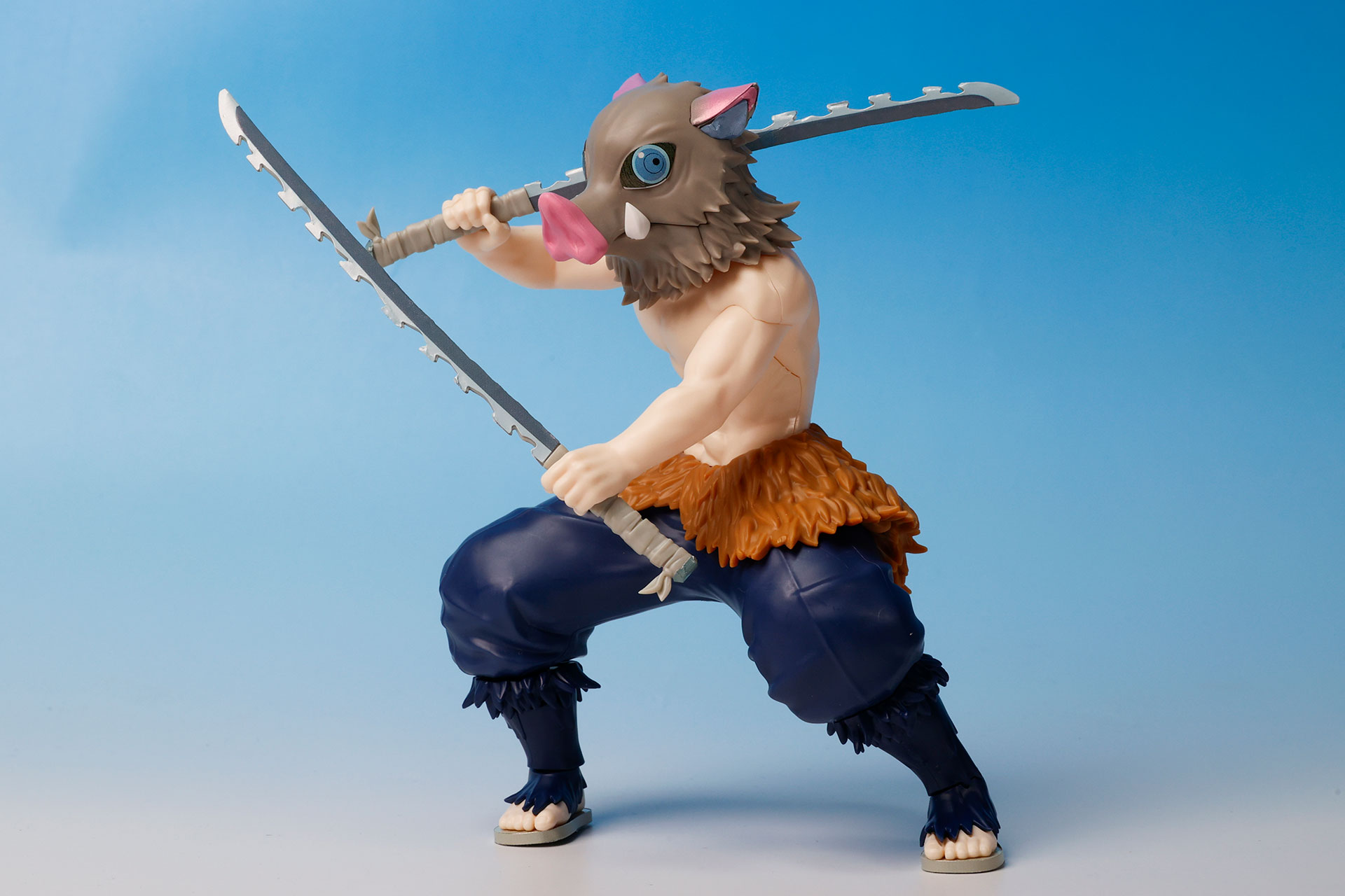 鍛えられた体のラインも見事に出ている