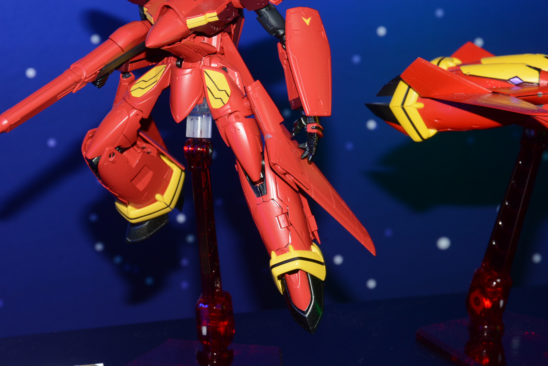 バトロイド形態。ディテール表現ばどもしっかりしている